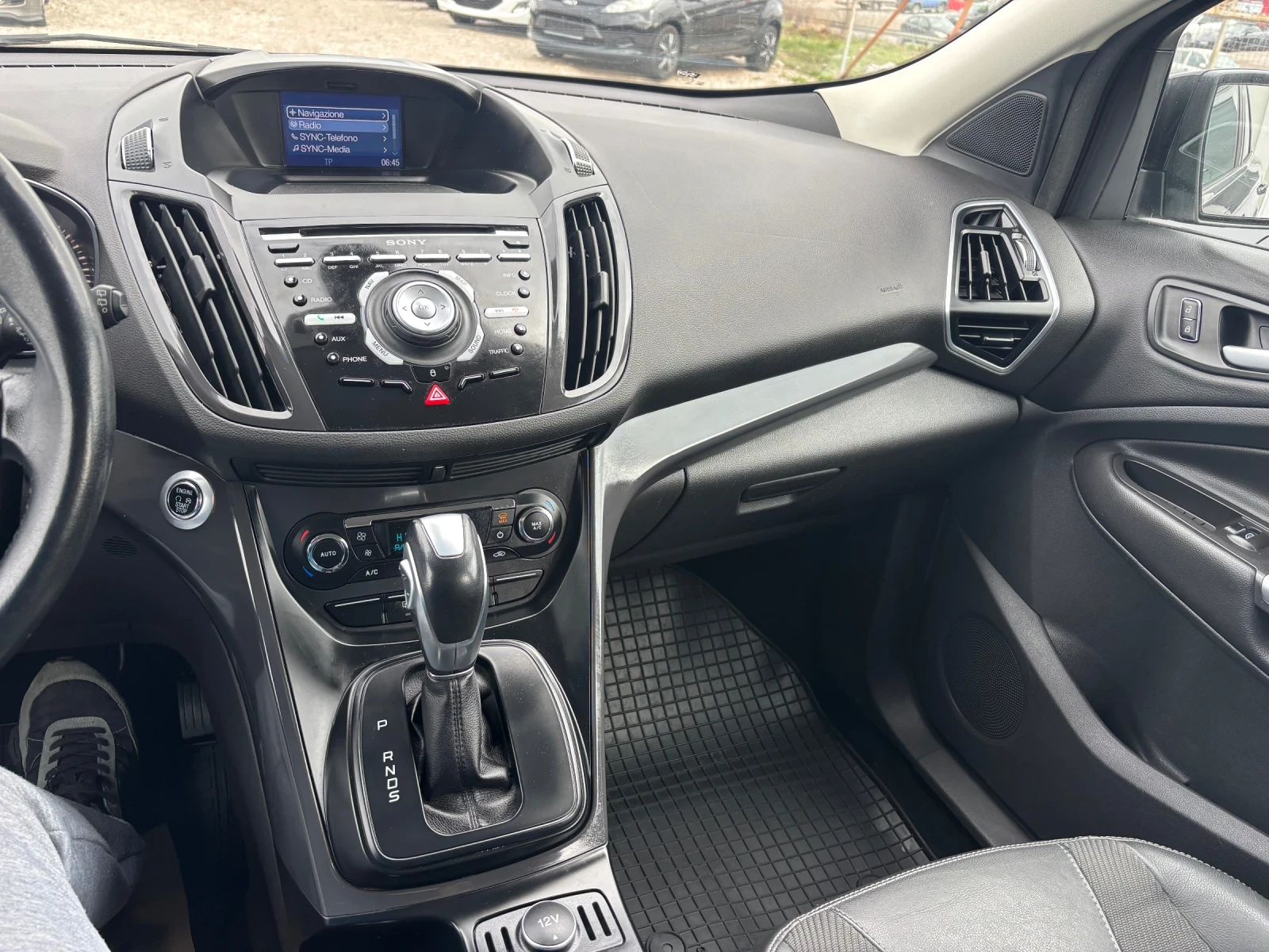 Ford Kuga 2.0-150кс, автомат, снимка 12 - Автомобили и джипове - 54037232