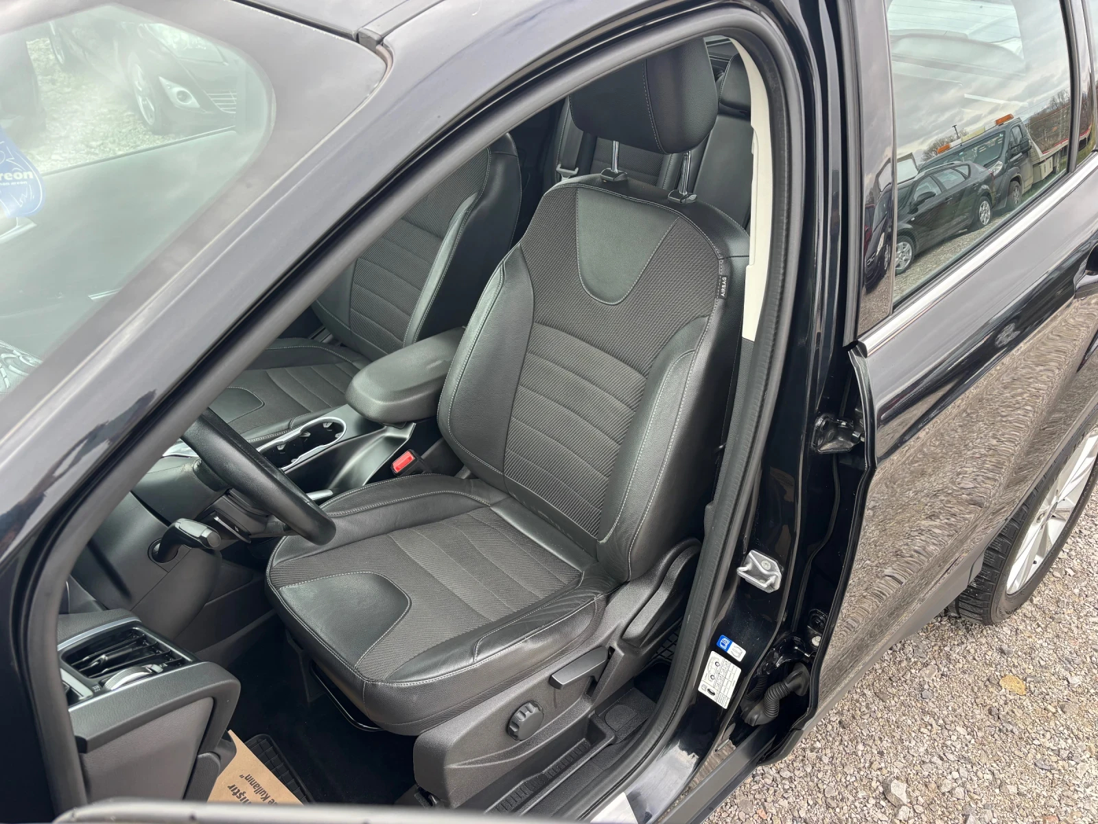 Ford Kuga 2.0-150кс, автомат, снимка 8 - Автомобили и джипове - 54037232