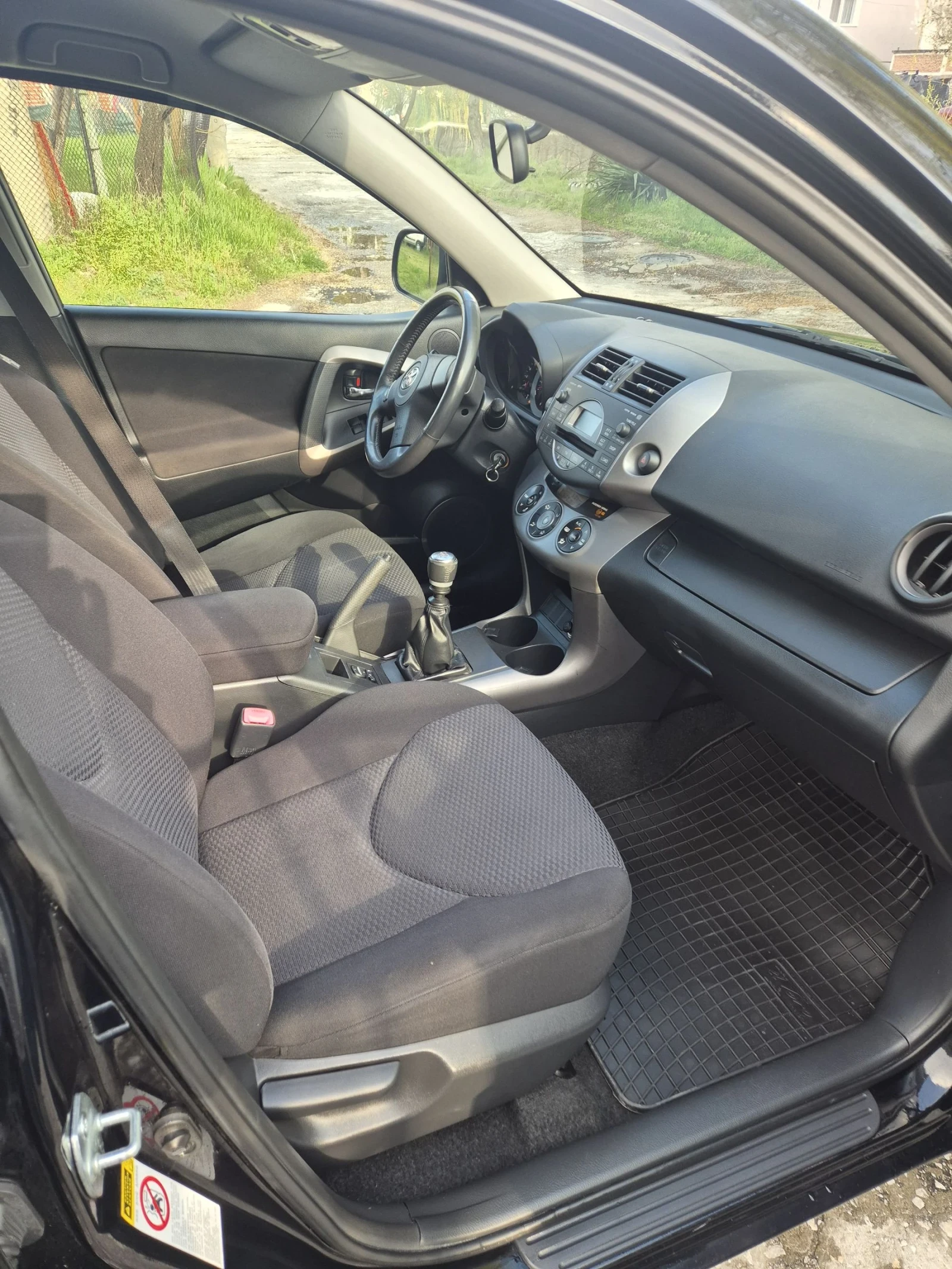 Toyota Rav4 Лек, снимка 8 - Автомобили и джипове - 54255973