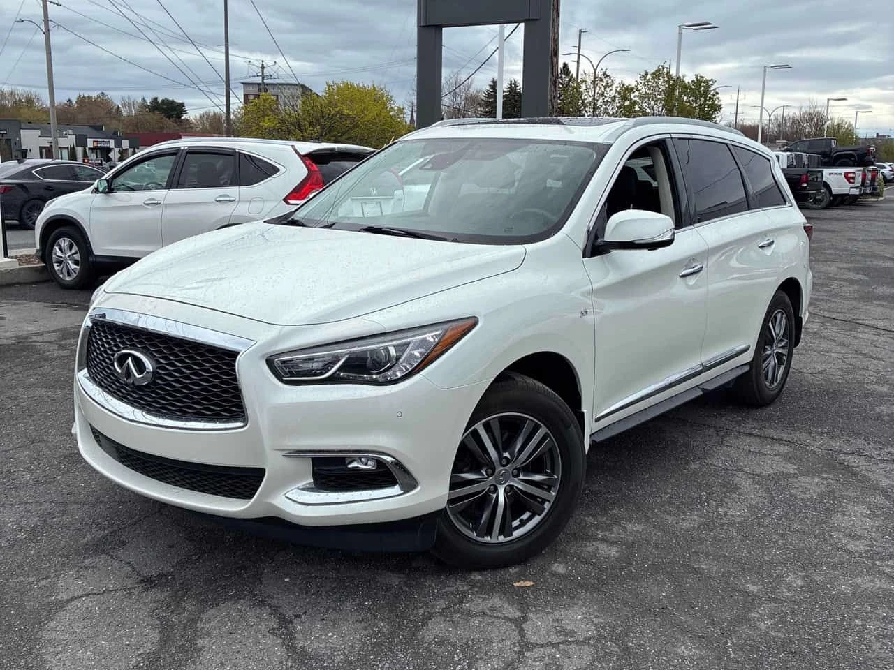 Infiniti QX60 3.5L| ПАНО| ПОДГРЕВИ| CARFAX| | 