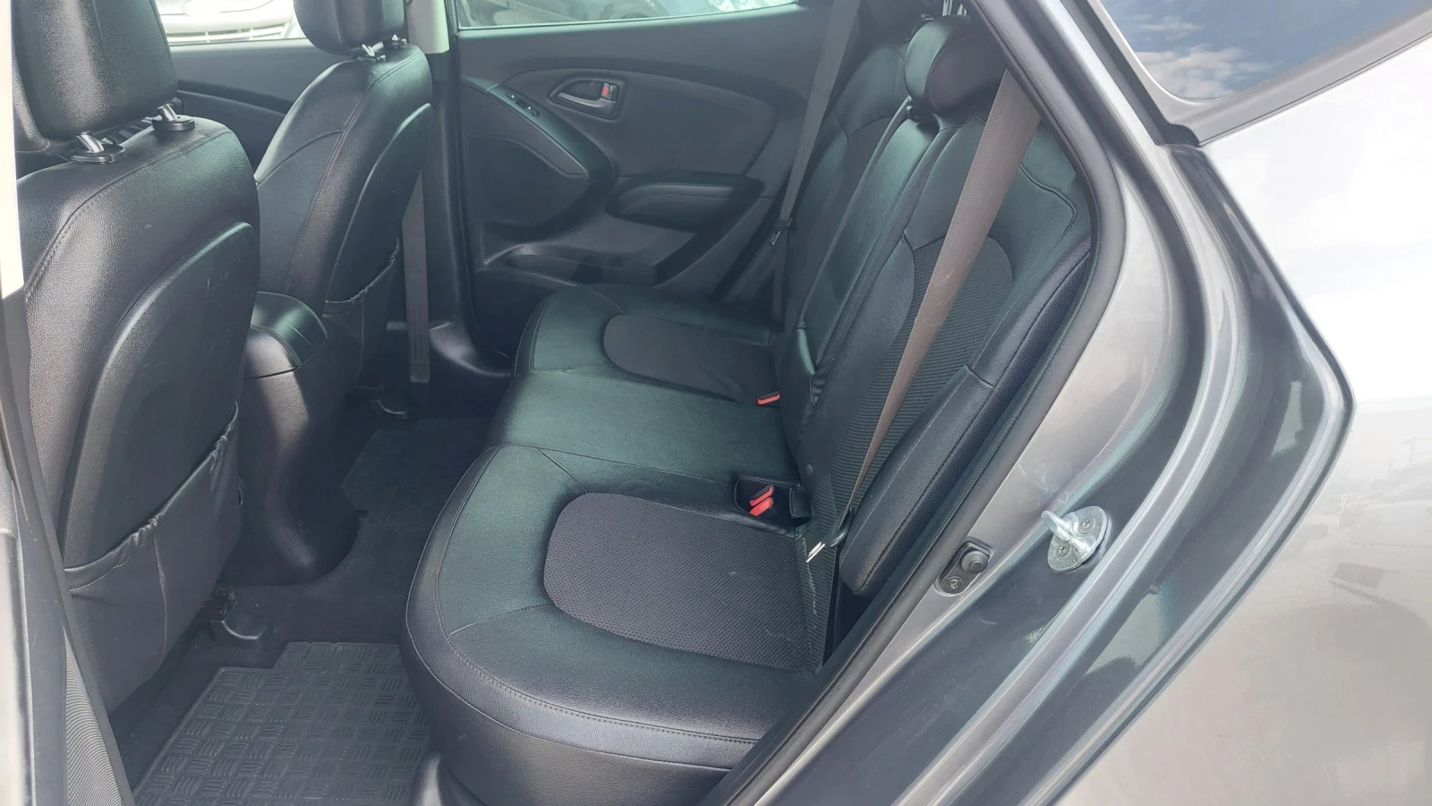 Hyundai IX35 1.7 NAVI FULL EKSTRI, снимка 11 - Автомобили и джипове - 55040582