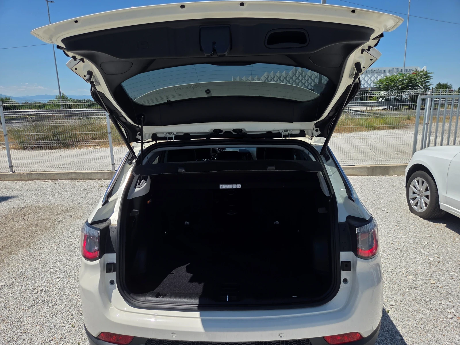 Jeep Compass 4x4/NAVI/������ | Mobile.bg � ����������� 12