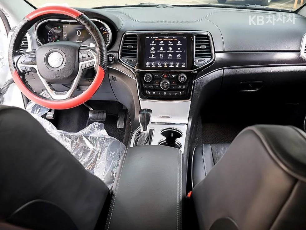 Jeep Grand cherokee 3.6 SUMMIT HARMON KARDON/PANORAMA/360CAM, снимка 5 - Автомобили и джипове - 55407416