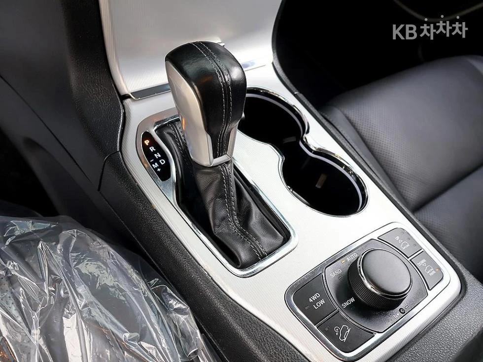 Jeep Grand cherokee 3.6 SUMMIT HARMON KARDON/PANORAMA/360CAM, снимка 7 - Автомобили и джипове - 55407416