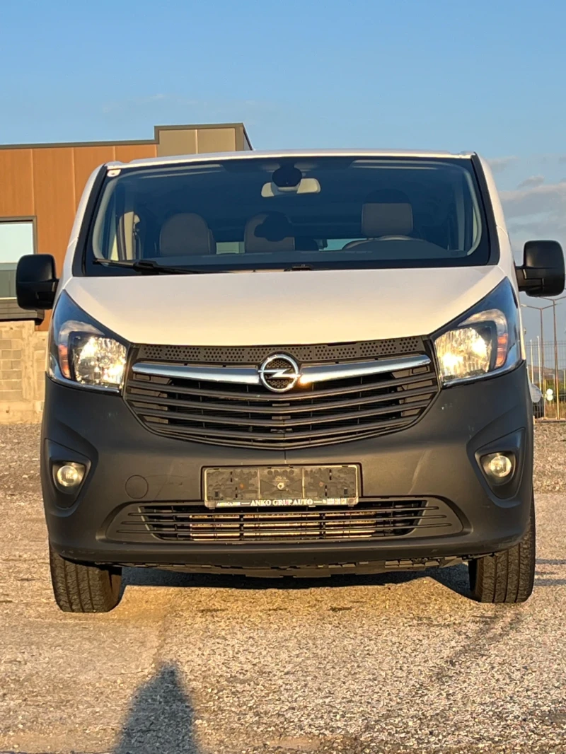 Opel Vivaro 9 MESTA, снимка 3 - Бусове и автобуси - 47337224