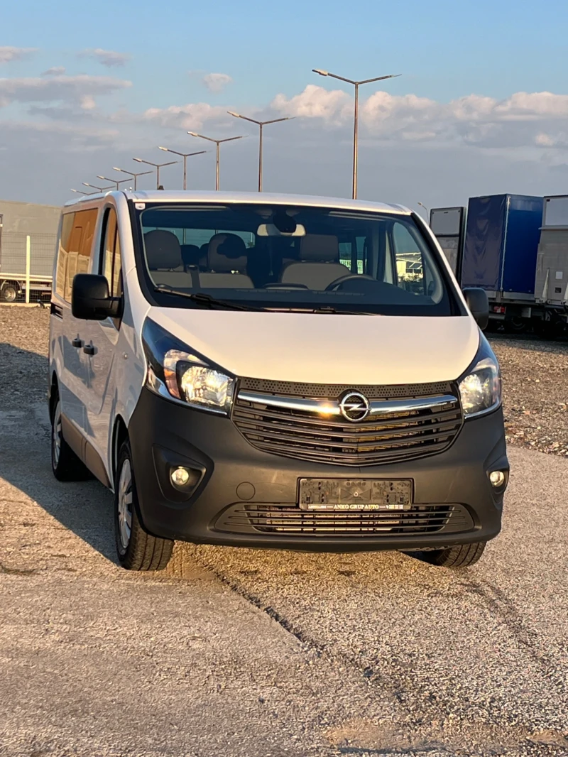 Opel Vivaro 9 MESTA, снимка 4 - Бусове и автобуси - 47337224