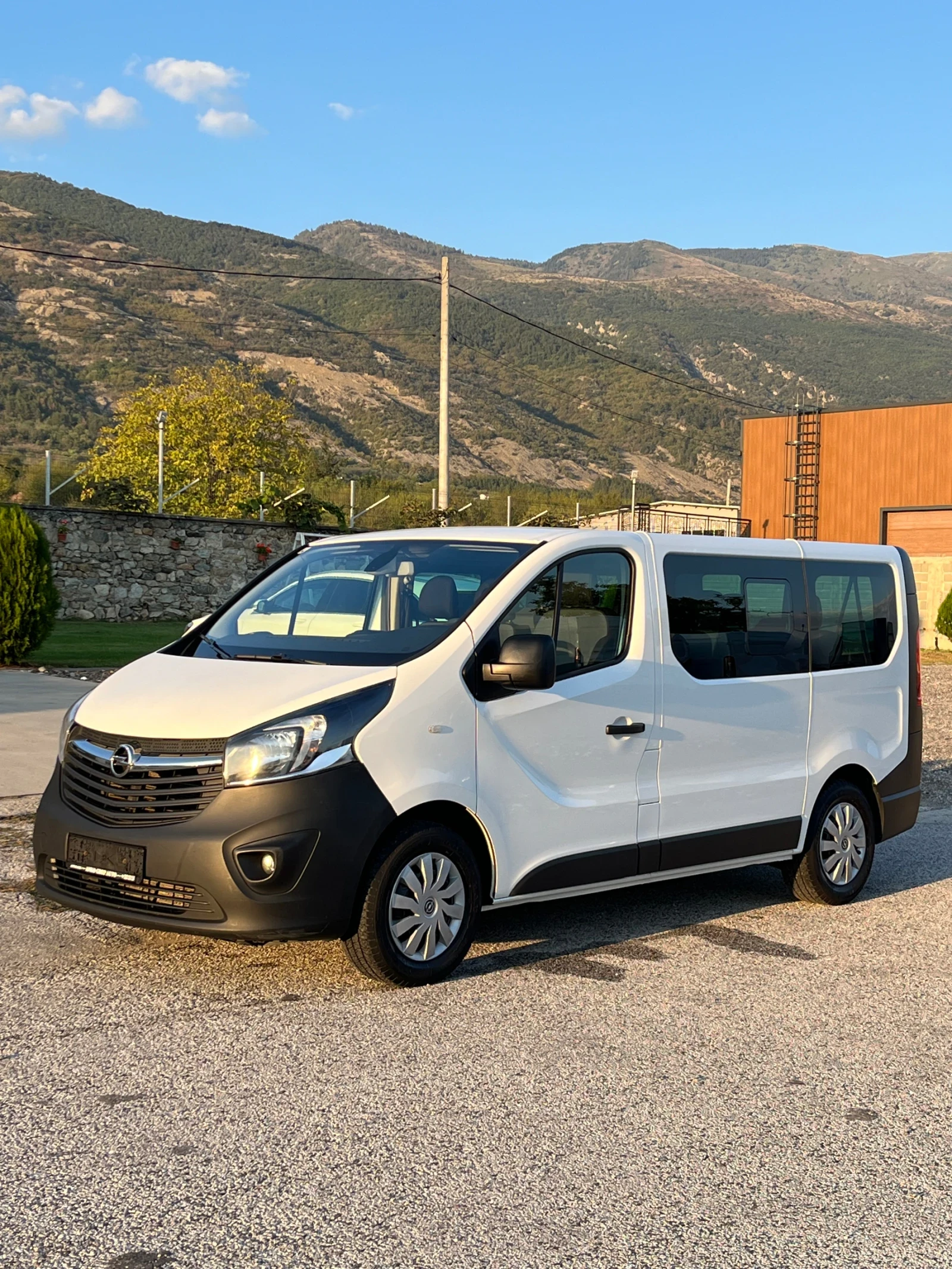 Opel Vivaro 9 MESTA - изображение 7