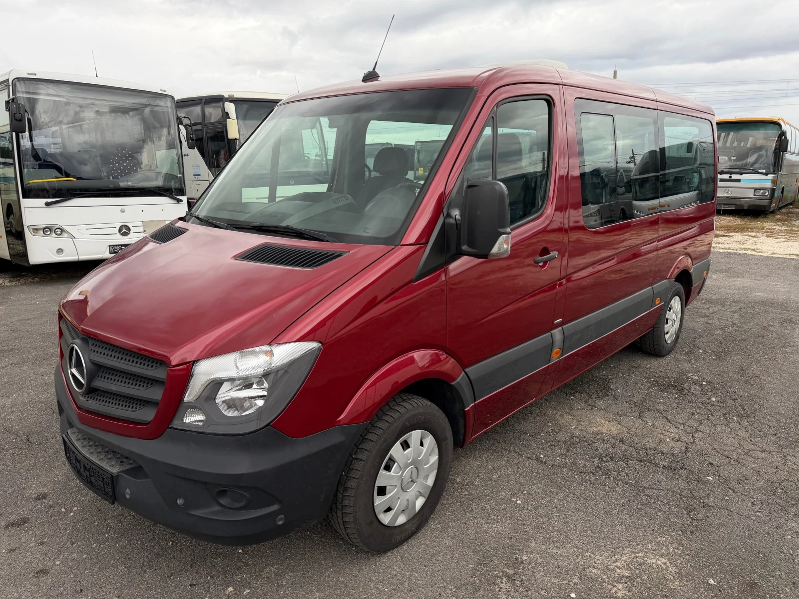Mercedes-Benz Sprinter 213 2 клима 9места - изображение 2