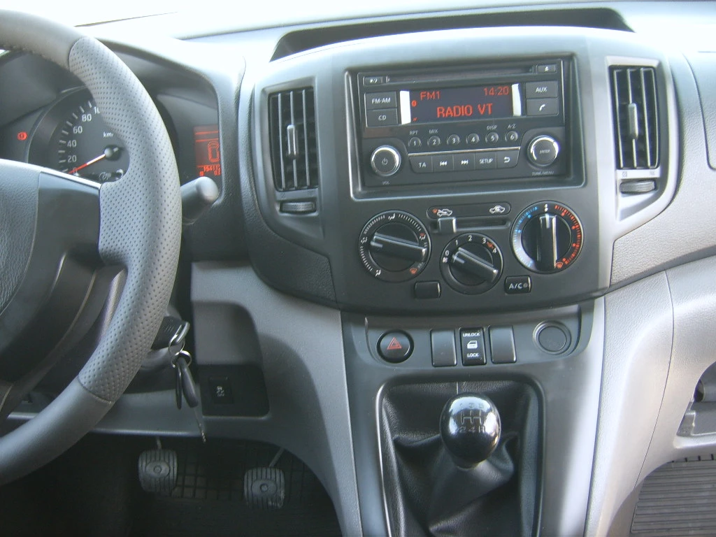 Nissan NV200 1, 5d euro6, снимка 9 - Бусове и автобуси - 53879492