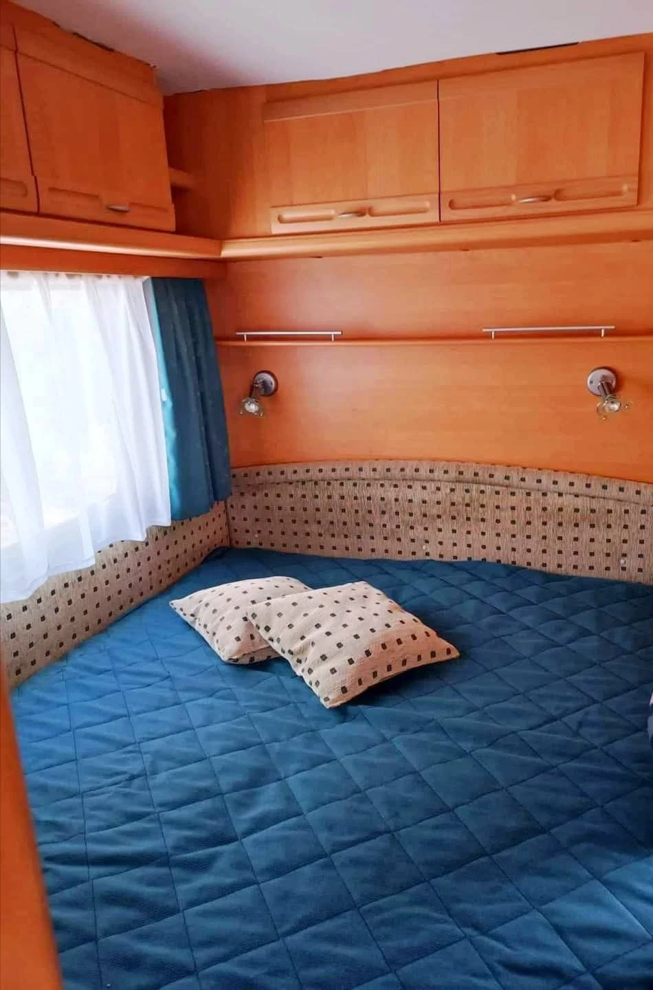 Каравана Adria Уника 5, снимка 6 - Каравани и кемпери - 55669861
