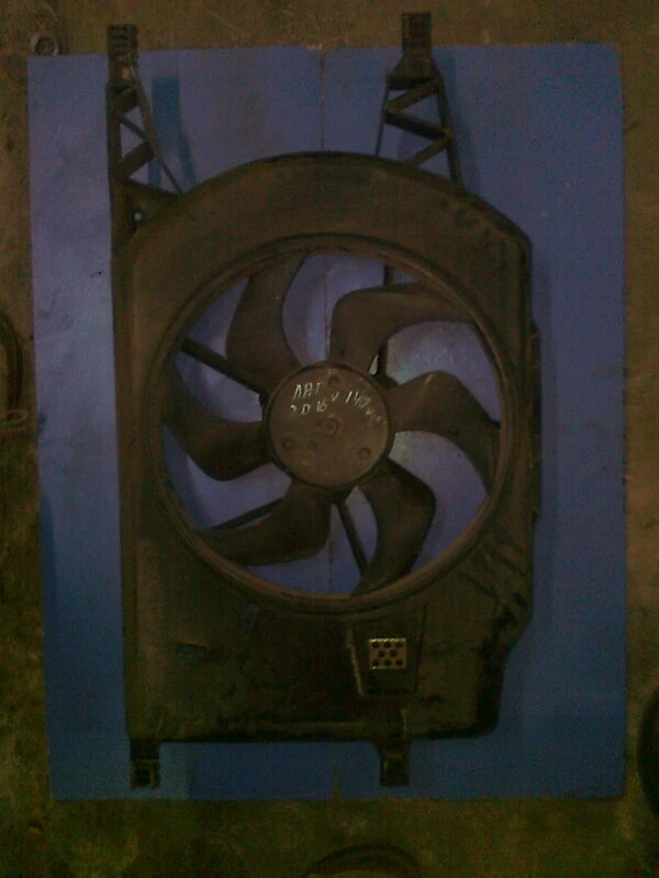 Перка радиатор за Рено Лагуна 2.0 16В