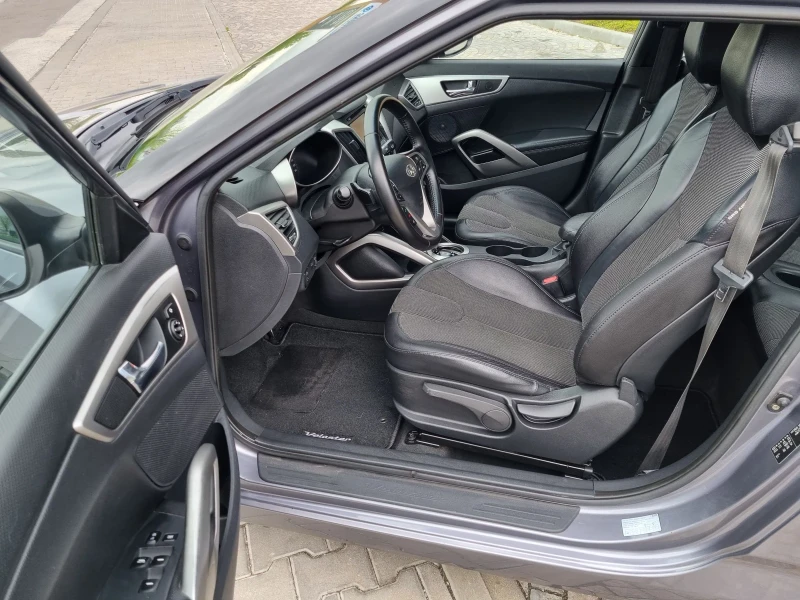 Hyundai Veloster  1.6i AUTOMATIC swiss edition , снимка 7 - Автомобили и джипове - 47771858