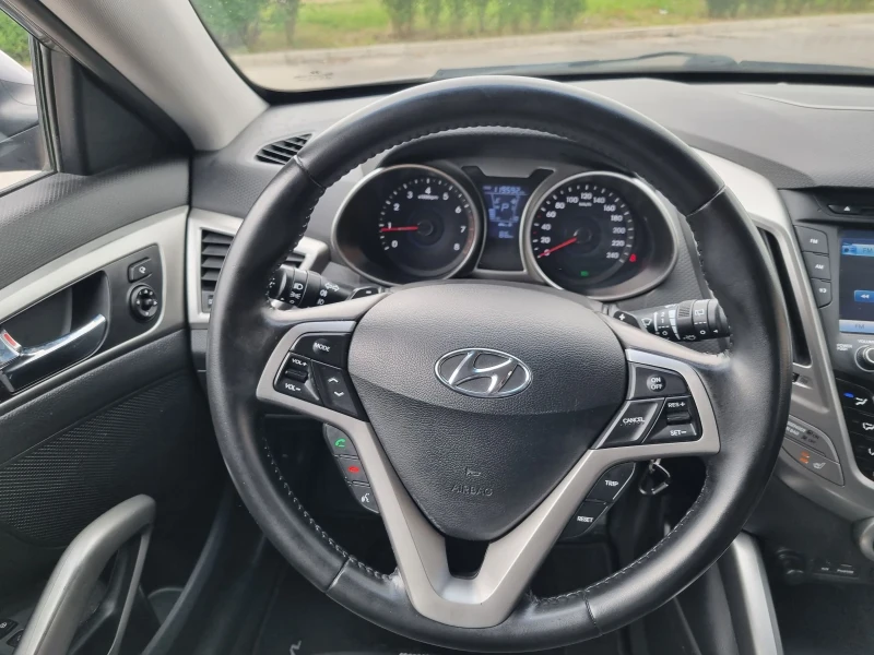 Hyundai Veloster  1.6i AUTOMATIC swiss edition , снимка 12 - Автомобили и джипове - 47771858