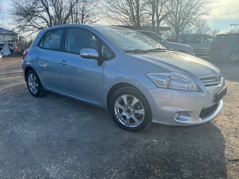 Toyota Auris 2011+ ФЕЙС+ 1.6+ 6ск+ С. ИСТОРИЯ+ Н. ГУМИ, снимка 3 - Автомобили и джипове - 48602249