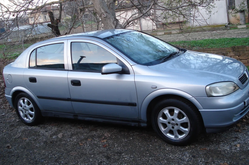 Opel Astra, снимка 2 - Автомобили и джипове - 52754750