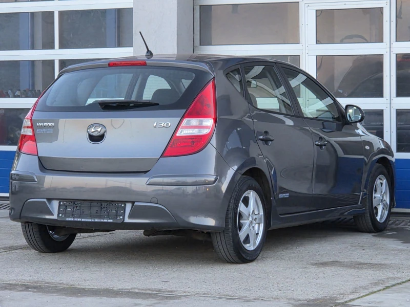 Hyundai I30 1.4БЕНЗИН/FACELIFT, снимка 3 - Автомобили и джипове - 52818117