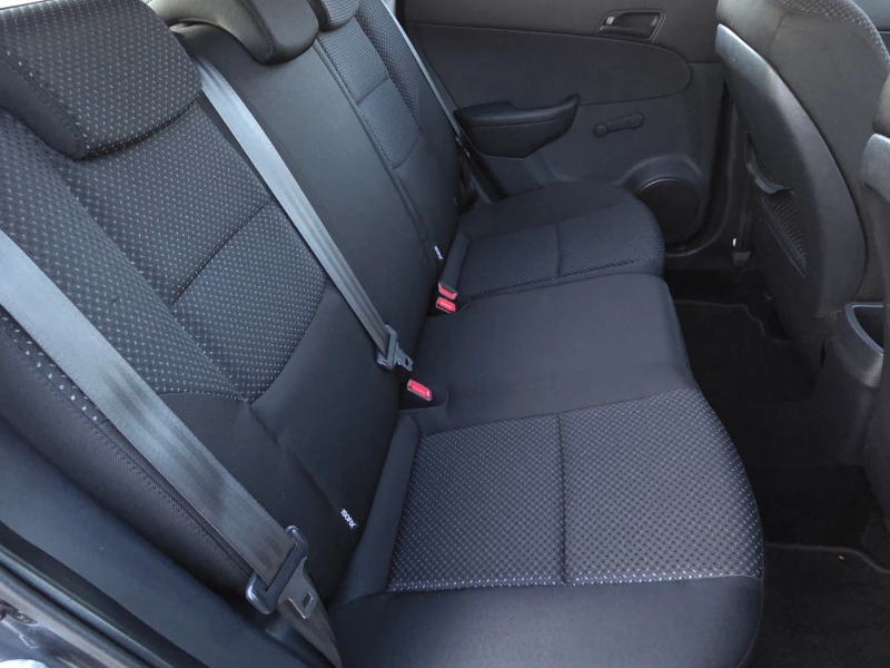Hyundai I30 1.4БЕНЗИН/FACELIFT, снимка 11 - Автомобили и джипове - 52818117