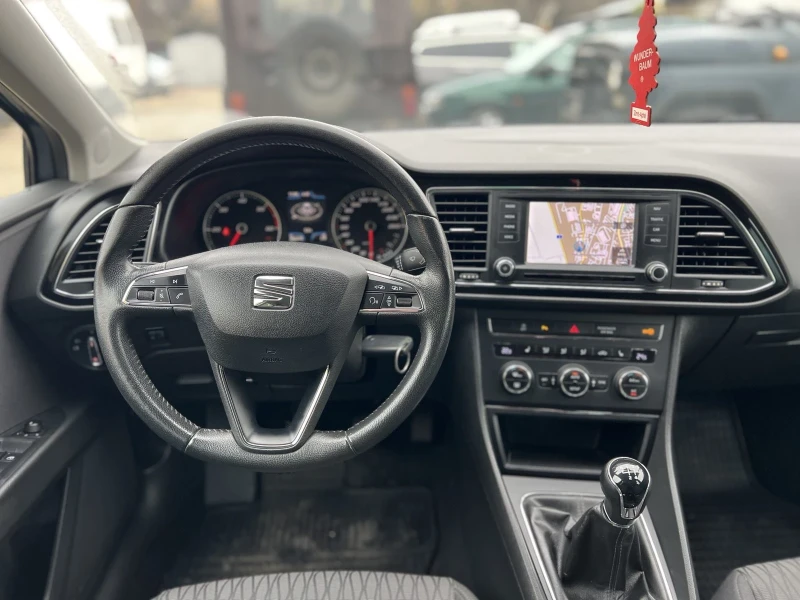 Seat Leon 1.6 TDI ST, снимка 6 - Автомобили и джипове - 52825160