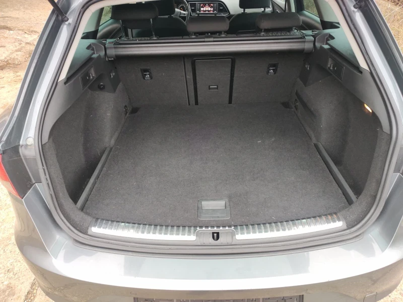 Seat Leon 1.6 TDI ST, снимка 10 - Автомобили и джипове - 52825160