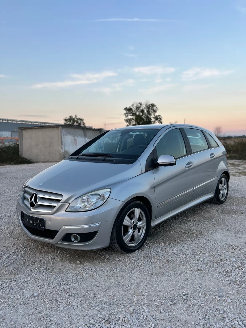 Mercedes-Benz B 200 CDI/AUTOMAT/NAVI, снимка 3 - Автомобили и джипове - 52829643