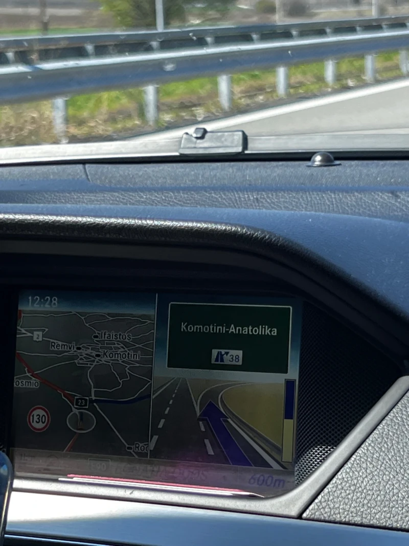 Mercedes-Benz C 250 4MATIC AMG, снимка 8 - Автомобили и джипове - 53238826