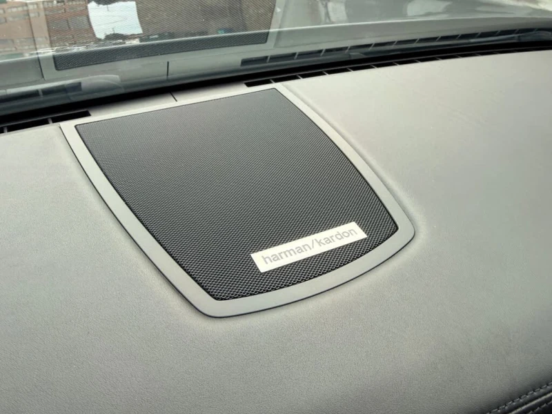 BMW 750 750i* xDrive* Автокредит* (Цена до БГ) , снимка 12 - Автомобили и джипове - 53416964