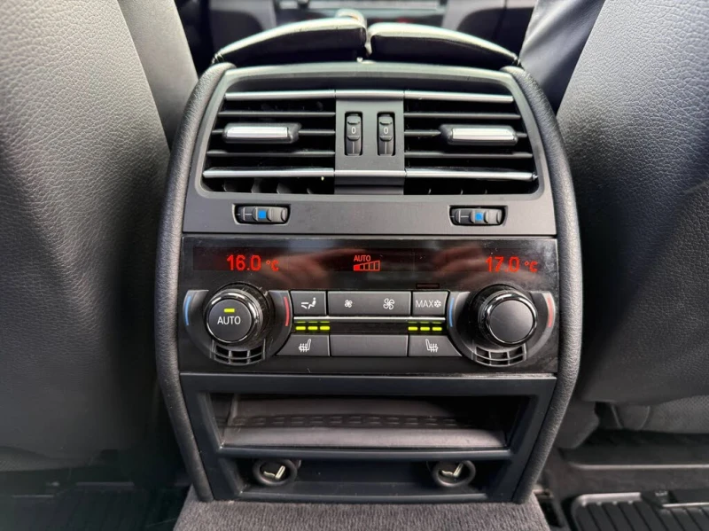 BMW 750 750i* xDrive* Автокредит* (Цена до БГ) , снимка 17 - Автомобили и джипове - 53416964