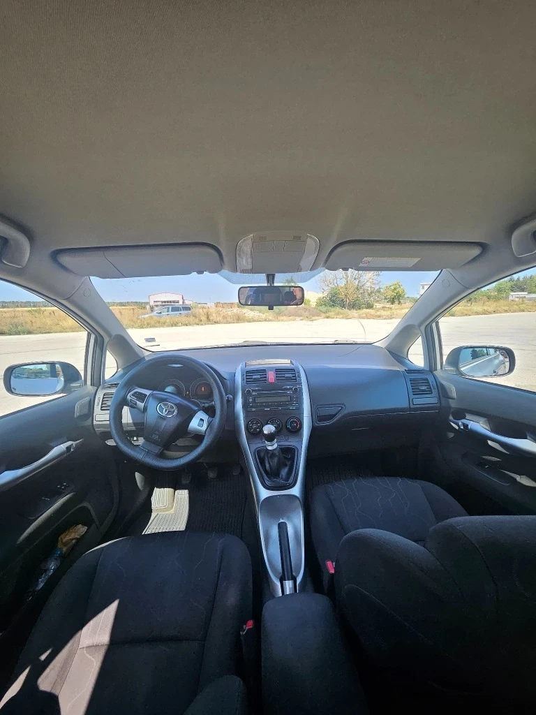 Toyota Auris 1.4D4D, снимка 7 - Автомобили и джипове - 47959744