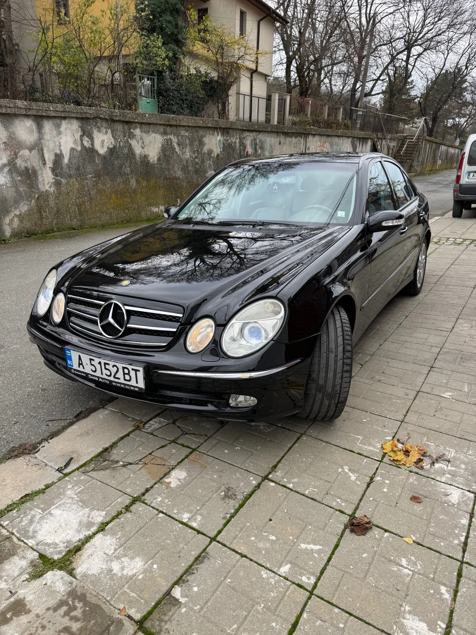 Mercedes-Benz E 320, снимка 1