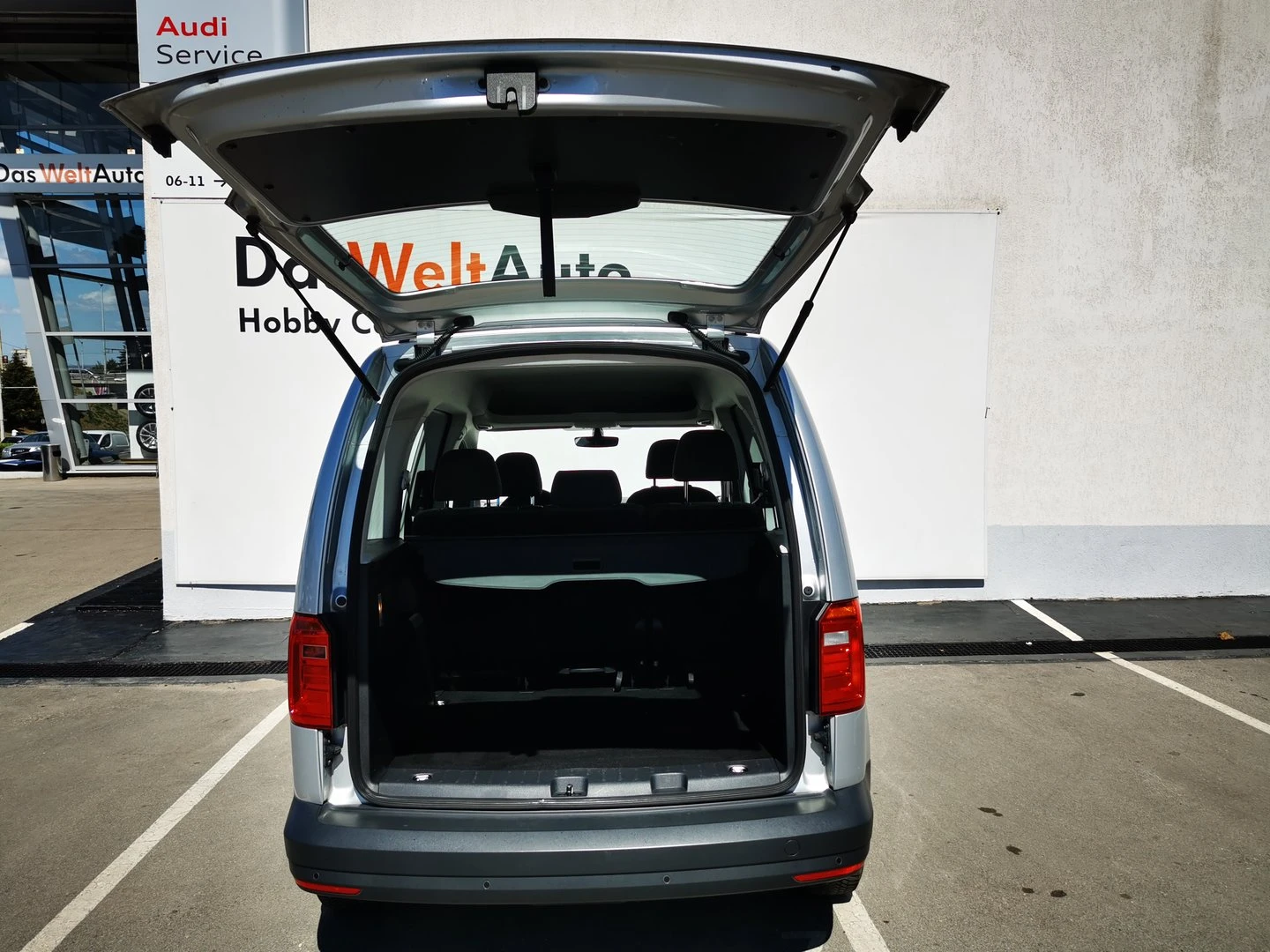 VW Caddy Kombi Trendline 2.0 TDI EU6 - изображение 9