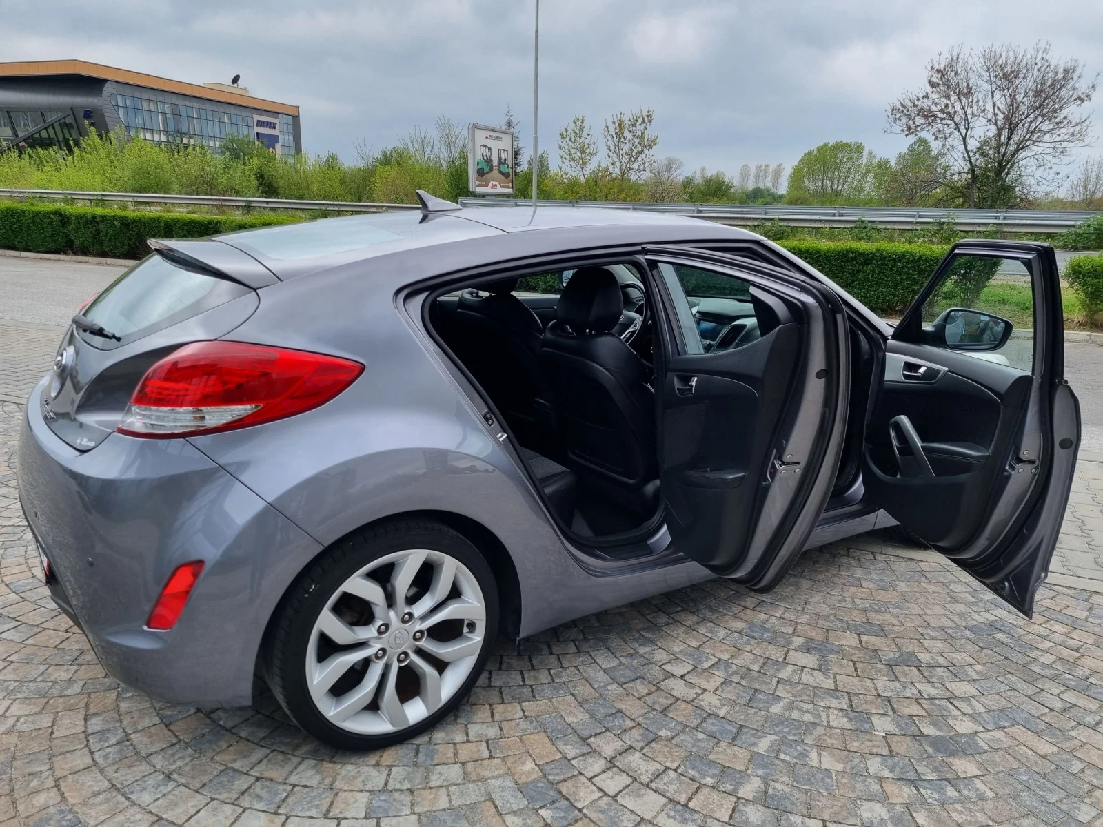 Hyundai Veloster  1.6i AUTOMATIC swiss edition  - изображение 5