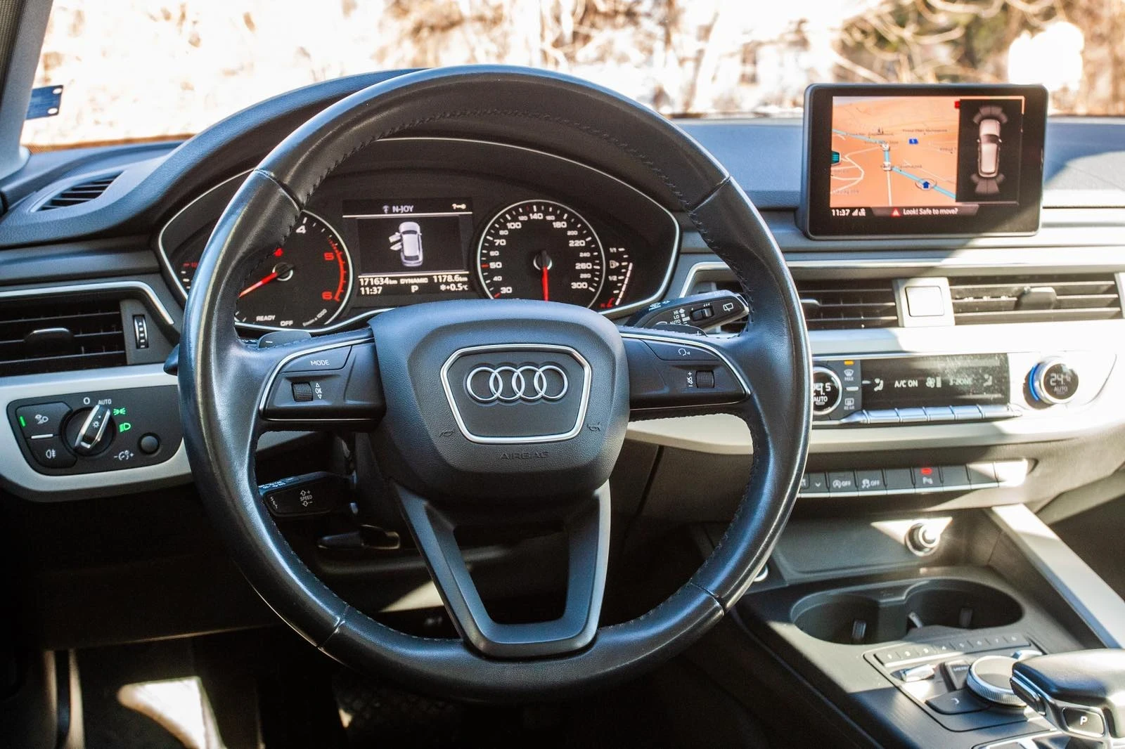 Audi A4 35 - изображение 7