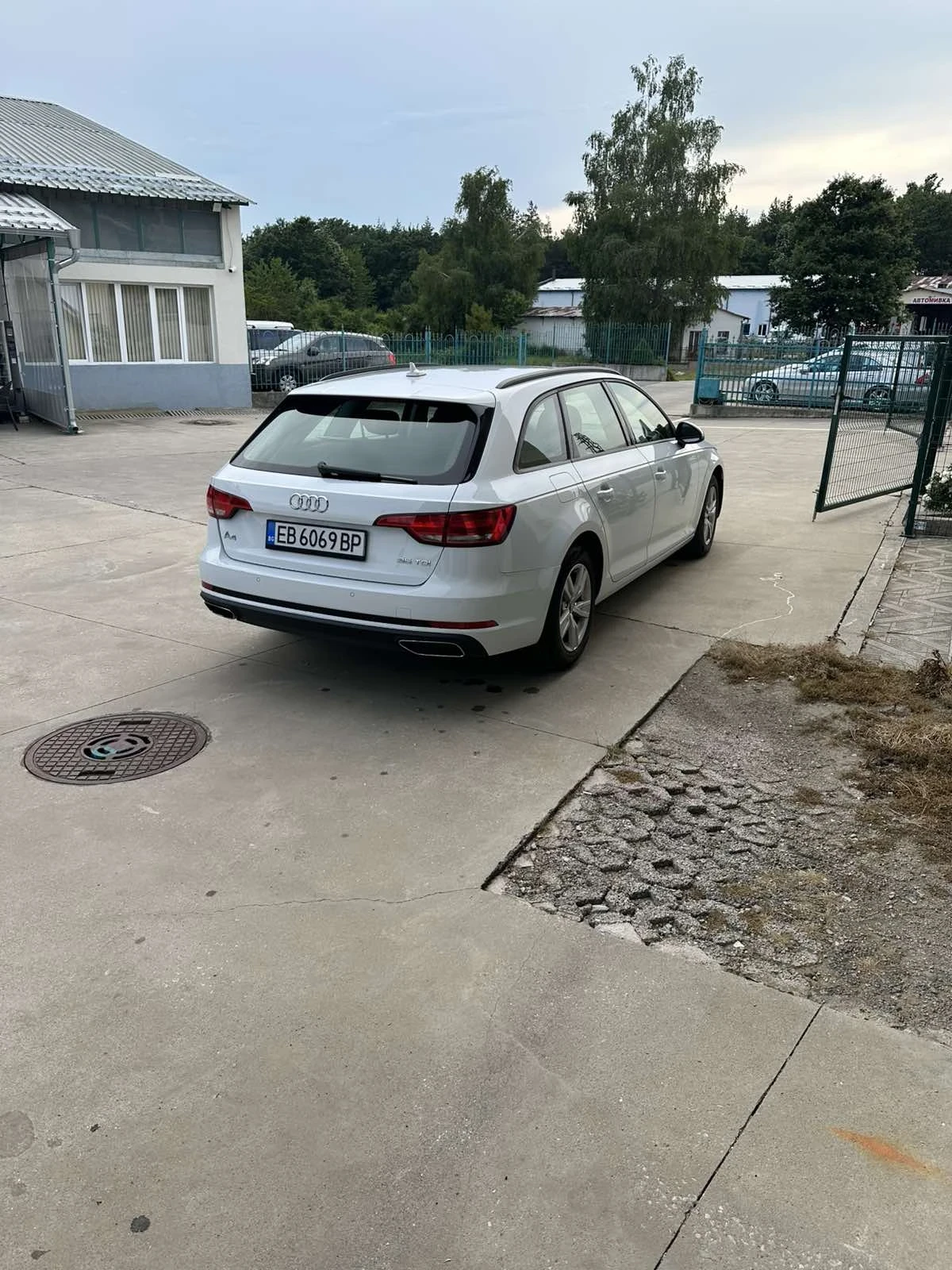 Audi A4 35 - изображение 3