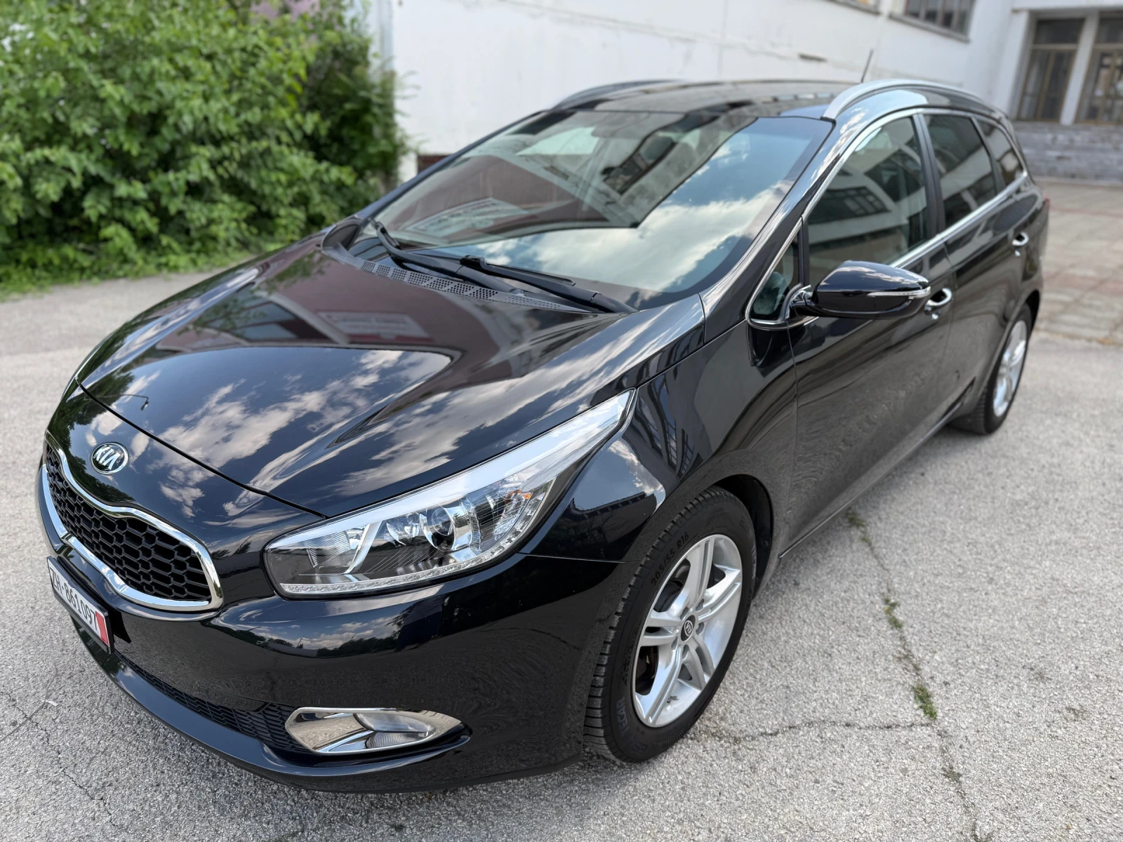 Kia Ceed 1.6i AUTOMATIC - изображение 7
