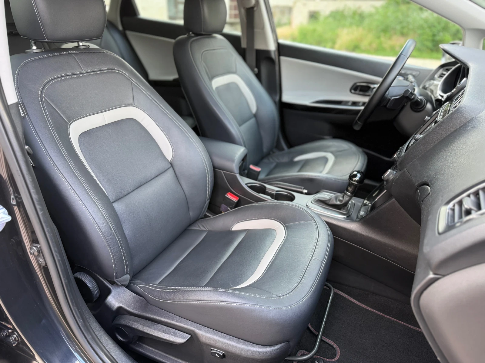 Kia Ceed 1.6i AUTOMATIC - изображение 10