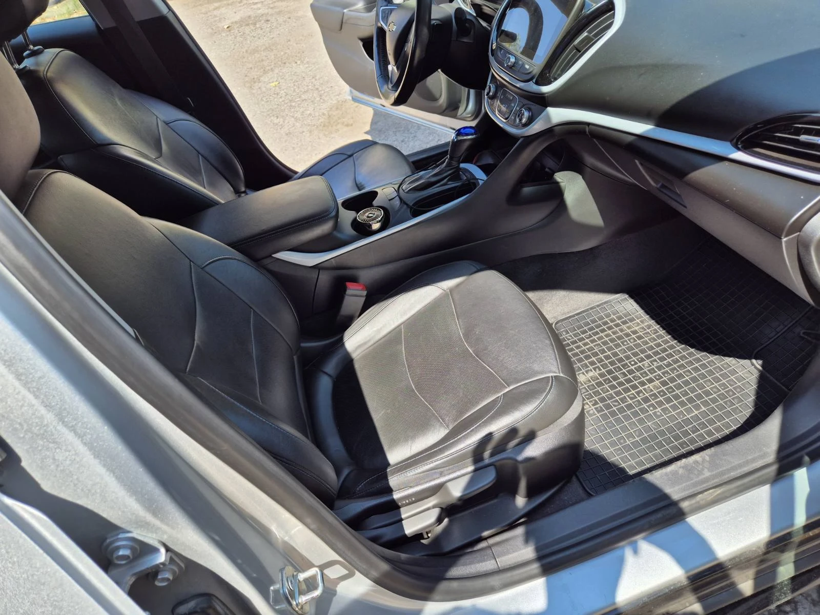 Chevrolet Volt  - изображение 7