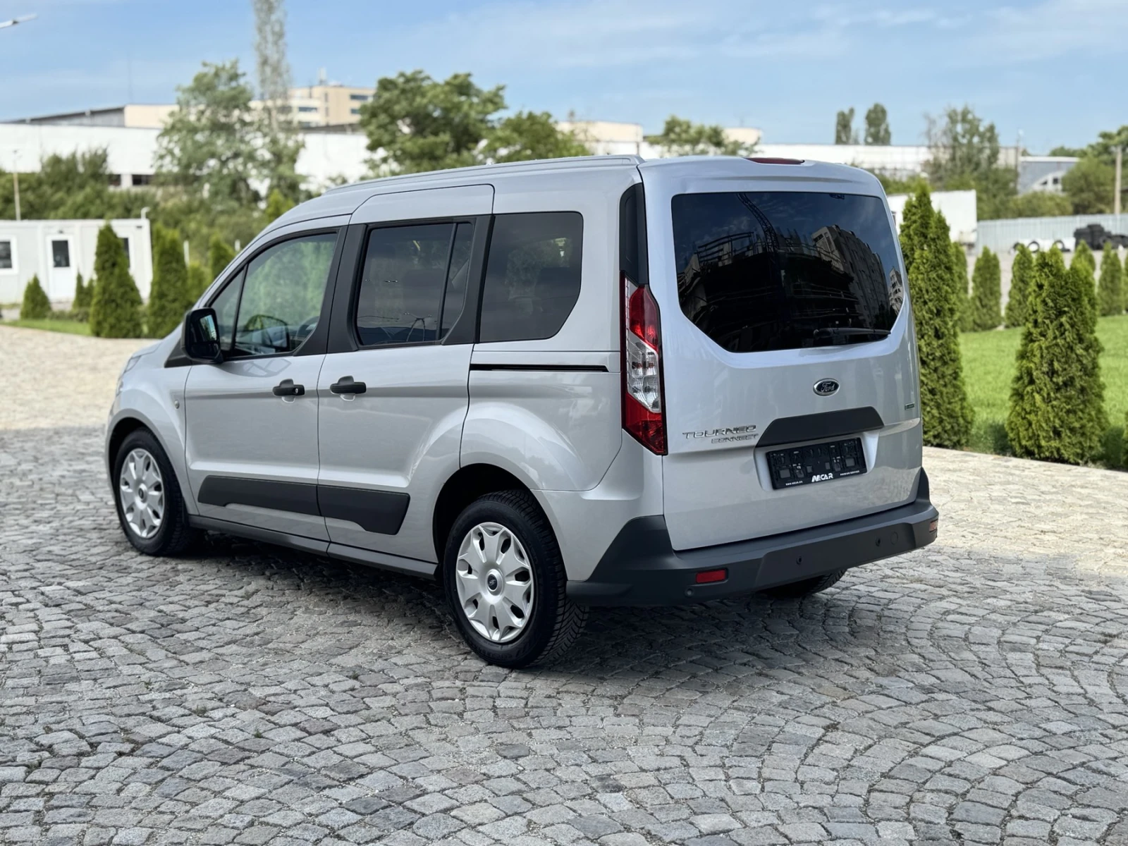 Ford Tourneo Connect EcoBoost Germany - изображение 4