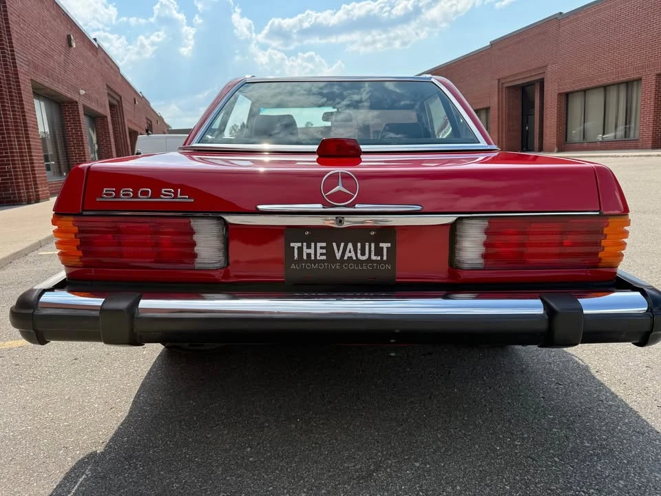 Mercedes-Benz SL 560* CARFAX* АВТОФИНАНСИРАНЕ БЕЗ ПЪРВОНАЧАЛНА ВНОС - изображение 3