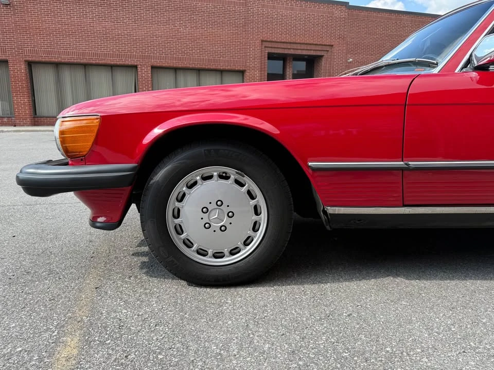 Mercedes-Benz SL 560* CARFAX* АВТОФИНАНСИРАНЕ БЕЗ ПЪРВОНАЧАЛНА ВНОС - изображение 7