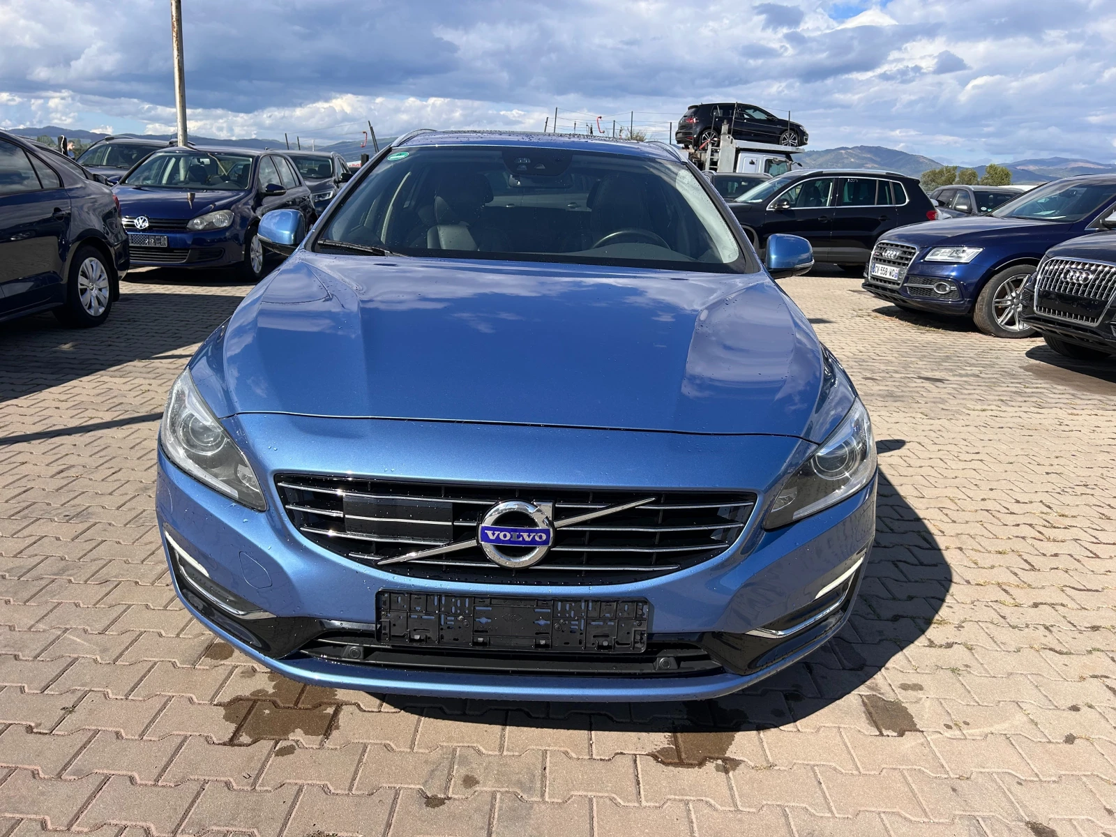 Volvo V60 2.4PLUG IN HUBRID AVTOMAT/KOJA/NAVI EURO 5 - изображение 3