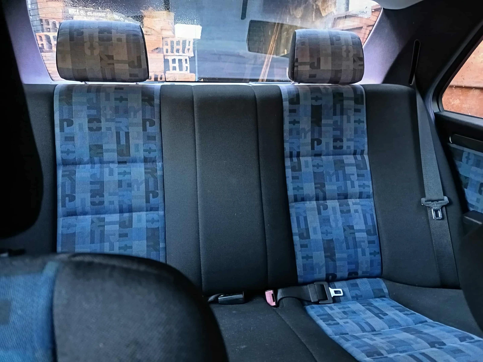 Mercedes-Benz C 180  - изображение 6