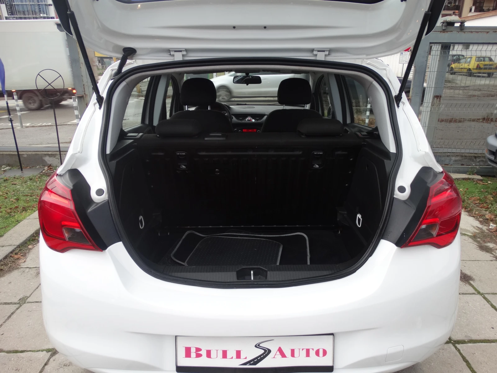 Opel Corsa 1.4 - 90 к.с. B/GPL - изображение 6