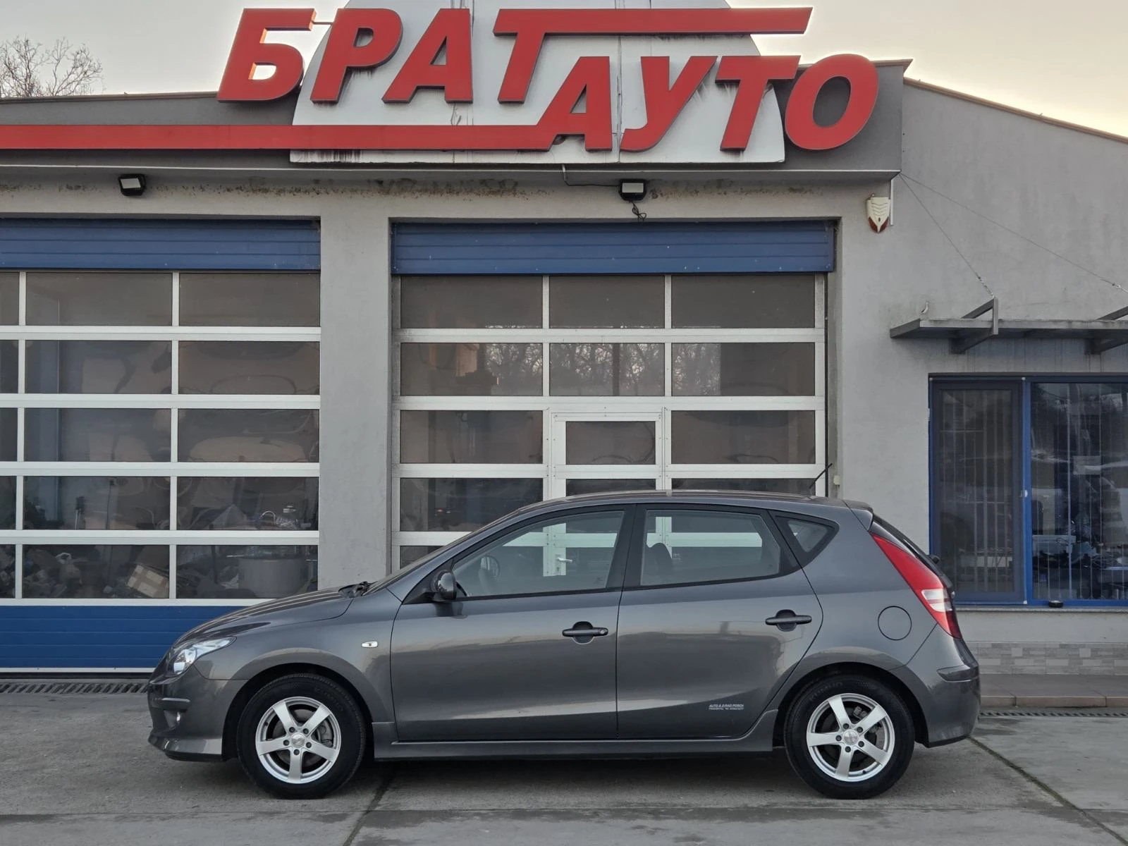 Hyundai I30 1.4БЕНЗИН/FACELIFT - изображение 6