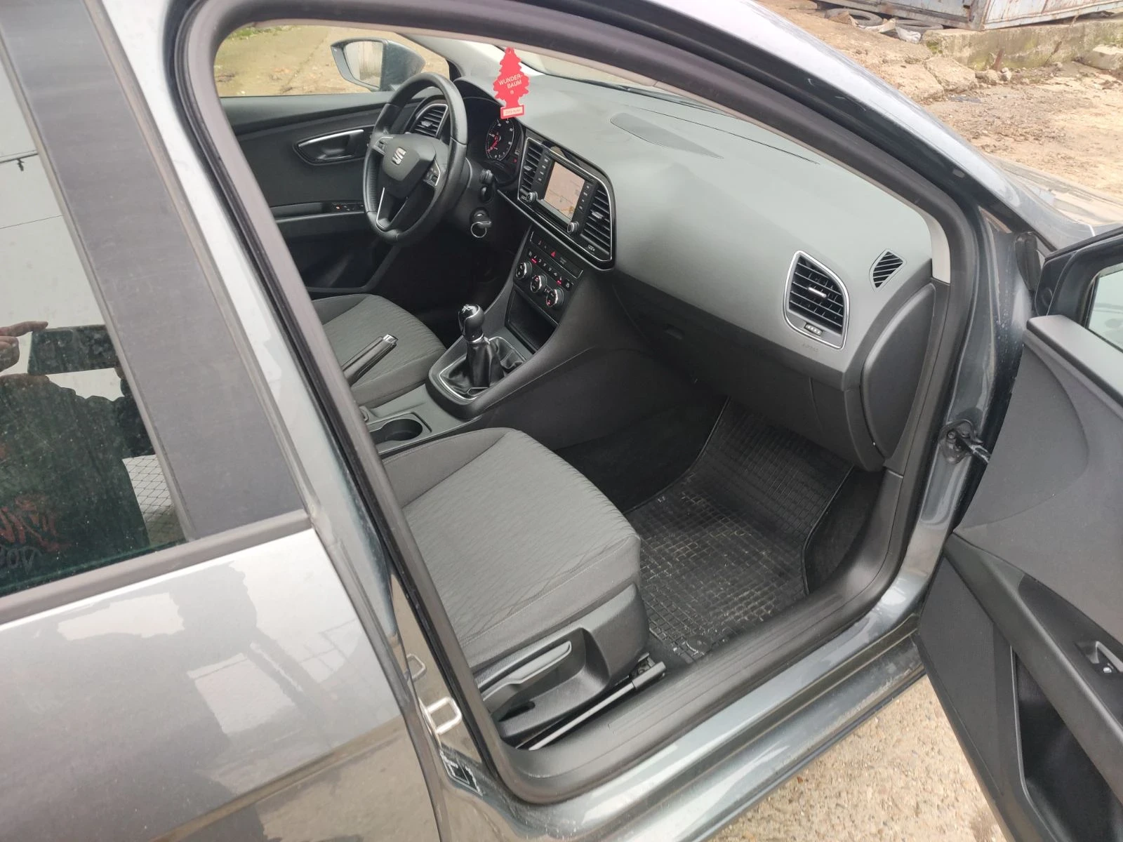 Seat Leon 1.6 TDI ST | Mobile.bg � ����������� 9