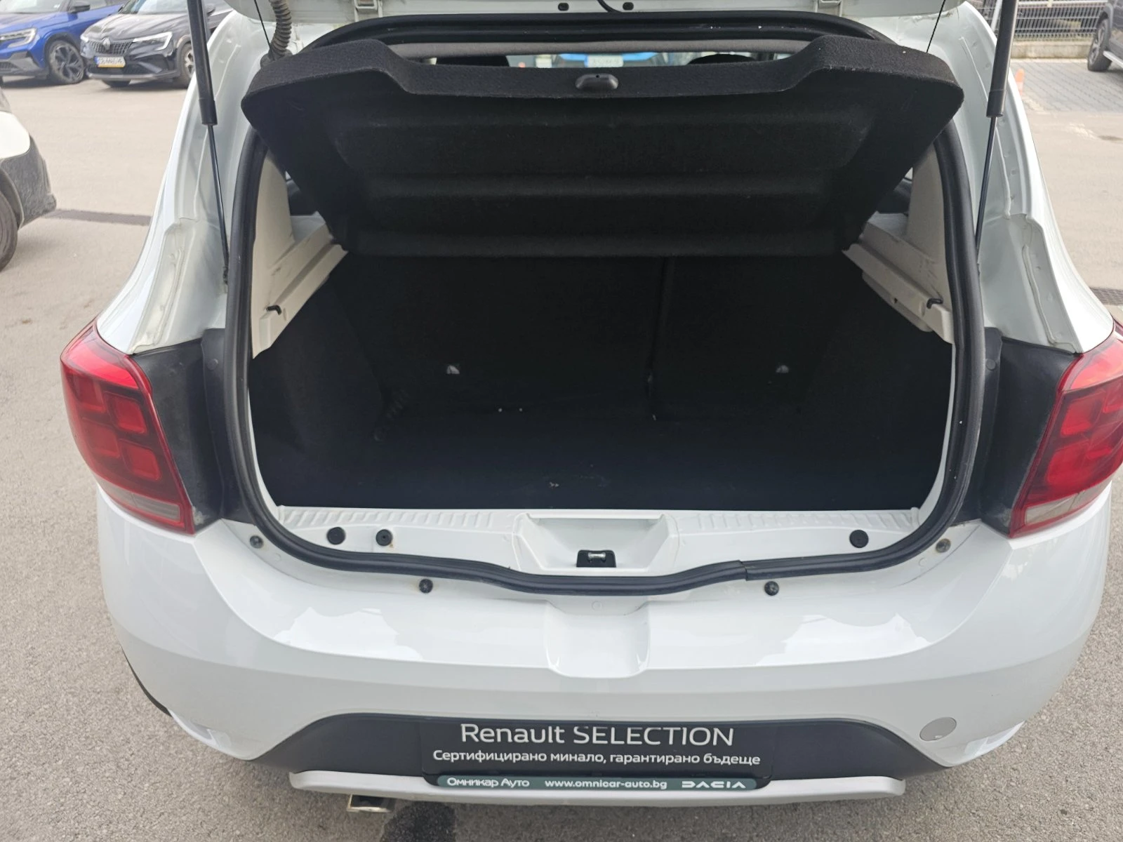 Dacia Sandero 0.9 TCe 90, снимка 10 - Автомобили и джипове - 53986207