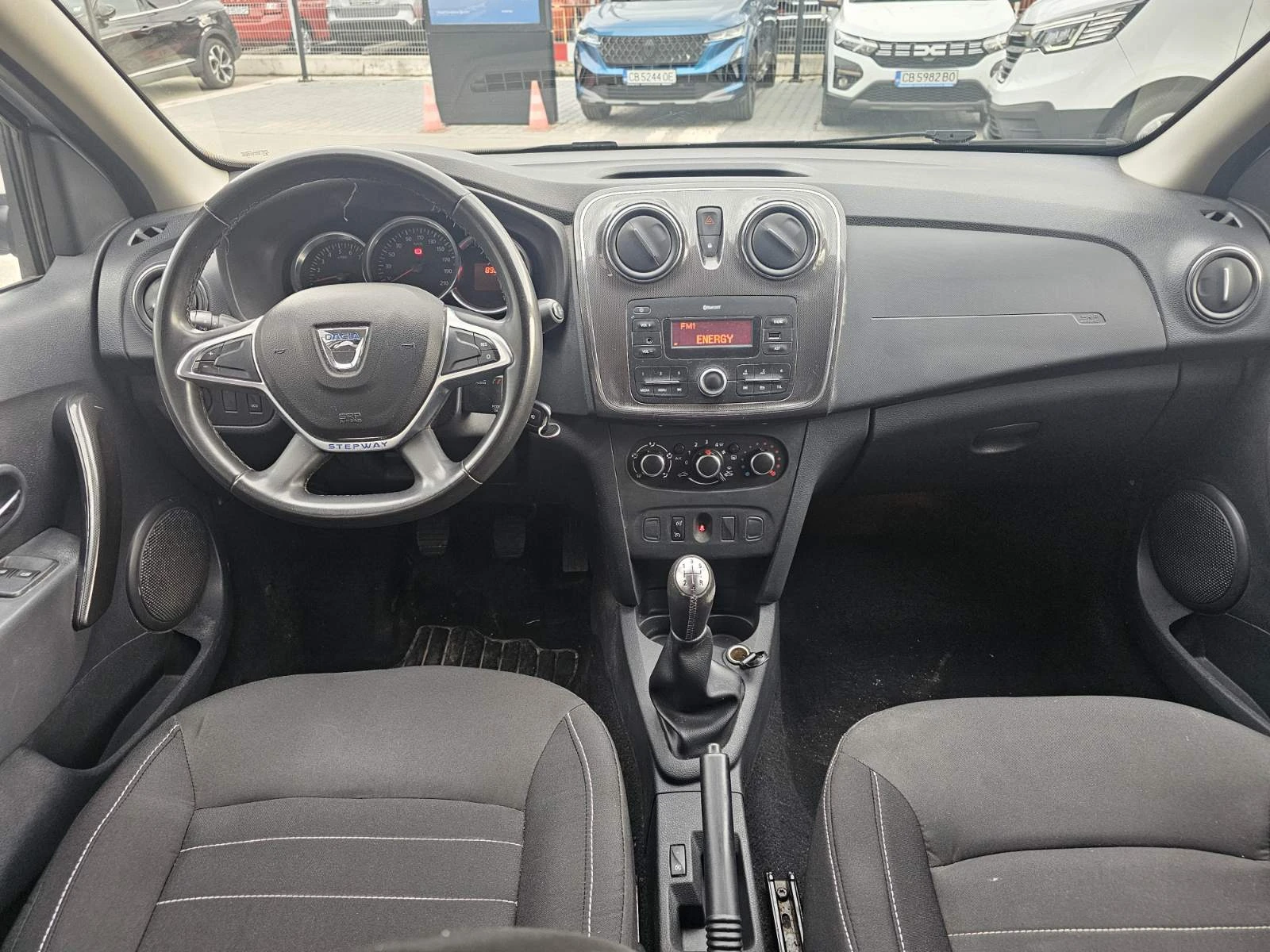 Dacia Sandero 0.9 TCe 90, снимка 6 - Автомобили и джипове - 53986207
