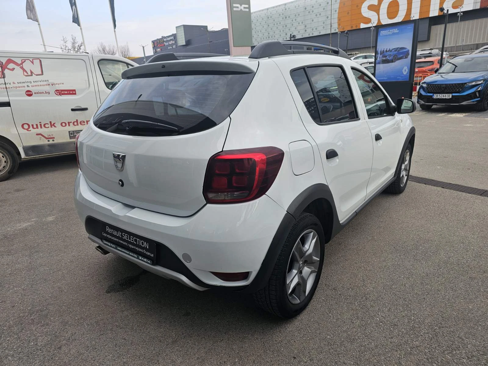 Dacia Sandero 0.9 TCe 90, снимка 4 - Автомобили и джипове - 53986207