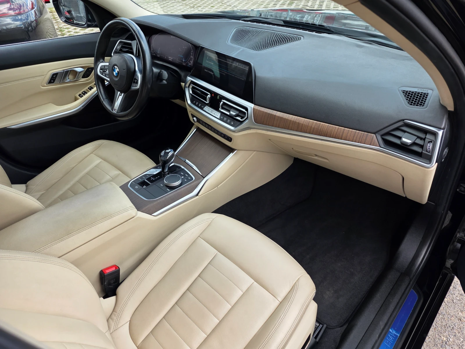 BMW 330 PLUG IN HYBRID /  M -Пакет / Xdrive / 29 000КМ, снимка 12 - Автомобили и джипове - 54159102