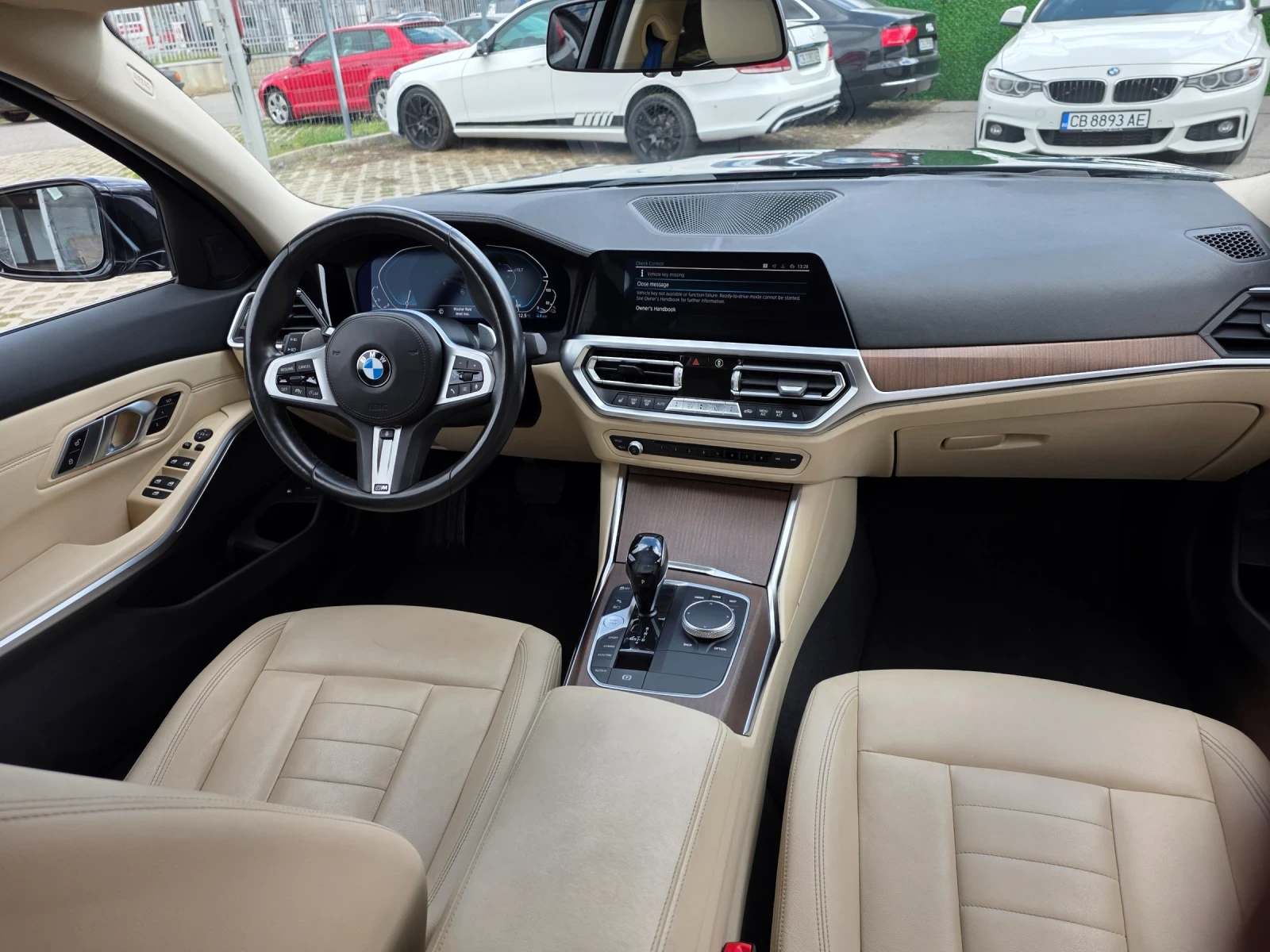 BMW 330 PLUG IN HYBRID /  M -Пакет / Xdrive / 29 000КМ, снимка 11 - Автомобили и джипове - 54159102