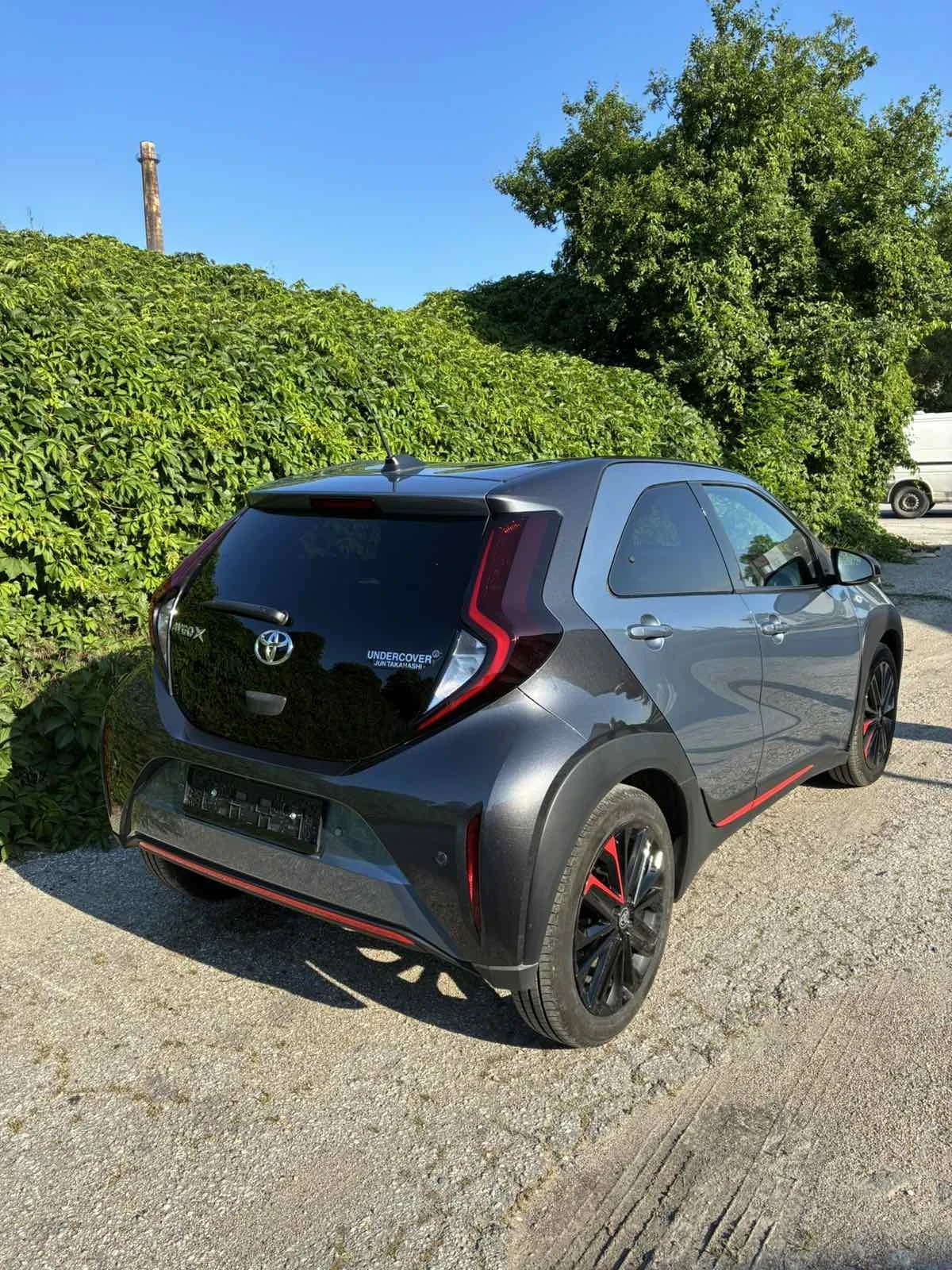 Toyota Aygo Jon Takhashi, снимка 4 - Автомобили и джипове - 54674894
